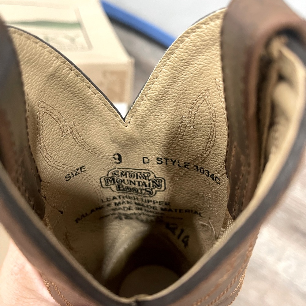 Kids Brown Western Cowboy Boots - Classic Pull-On Style - Picture 2 of 9